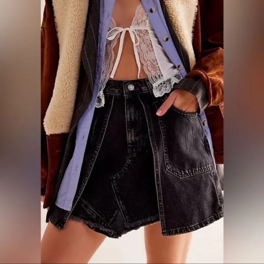 Free People Moxie Low Slung Pull On Barrel Denim Skirt Size 25